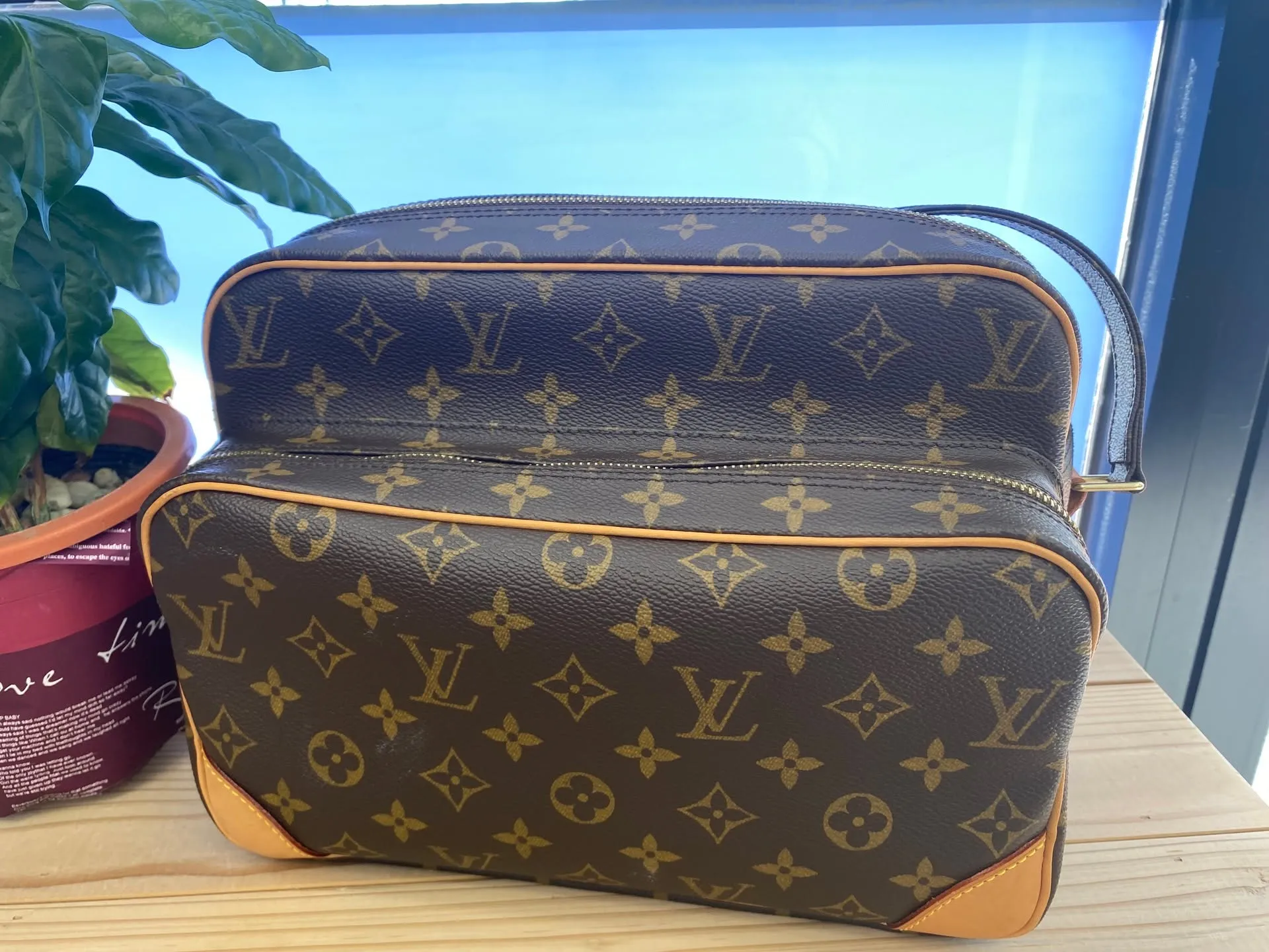 【ヴィトン・ショルダーバッグ ナイル👜】を買い取らせて頂きま...