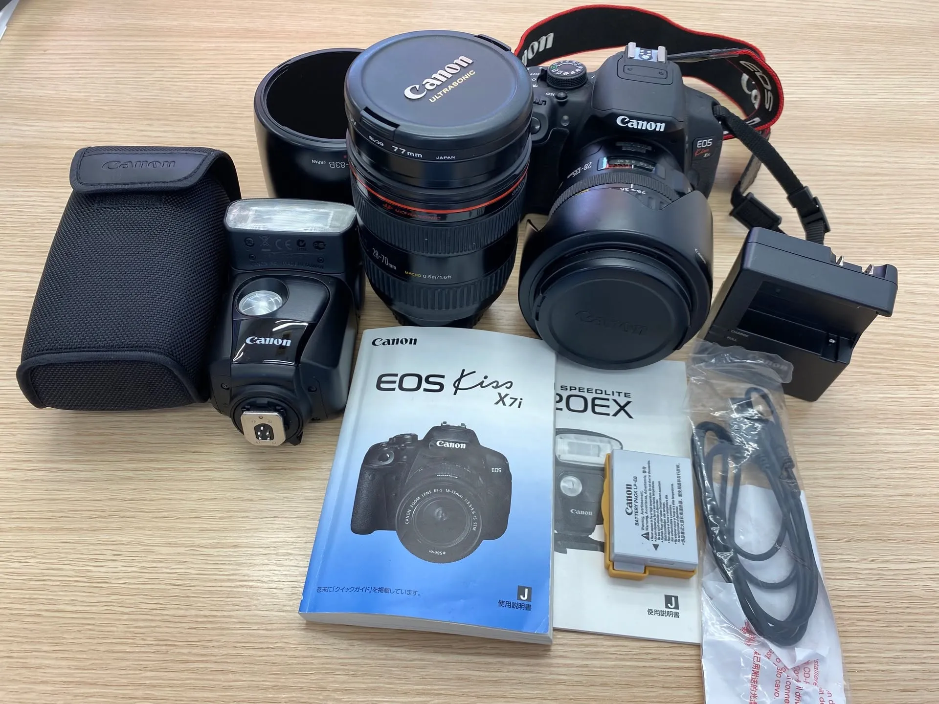 【キャノン一眼レフデジタルカメラ📸一式】を買い取らせて頂きま...